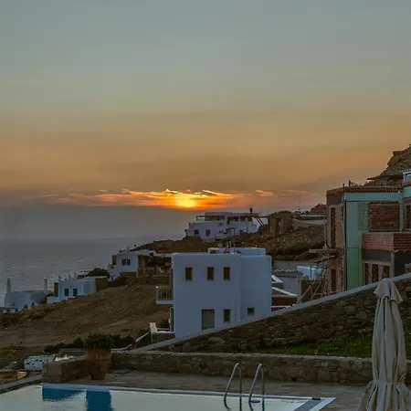 Helios Max * Mykonos Town