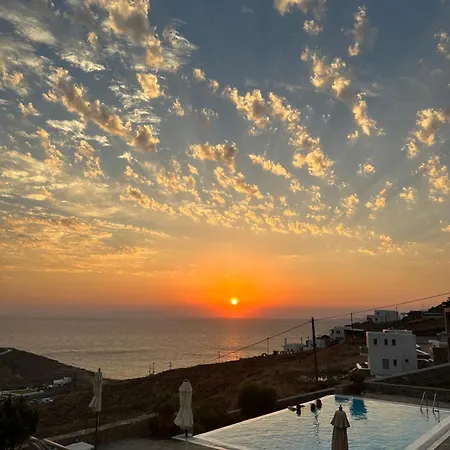 Helios Max * Mykonos Town
